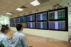 HNX raises over 115 mln USD in sold-out auctions of SOE stakes