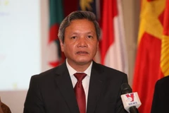 Ambassador meets Vietnamese community in Mali