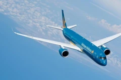 Vietnam Airlines adjusts flight schedule due to typhoon Prapiroon 