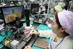 Malaysia’s exports grow 2.2 percent in March 