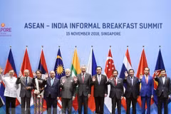 PM joins ASEAN-India Informal Breakfast Summit in Singapore