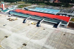 Vietnam Airlines launches HCM City-Van Don route 