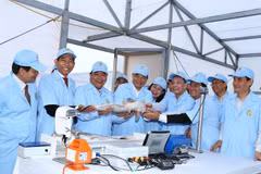 PM visits high-tech tra fish farm in An Giang