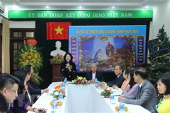 Vice President visits Committee for Solidarity of Vietnamese Catholics 