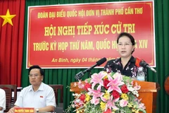 NA Chairwoman meets voters in Can Tho city