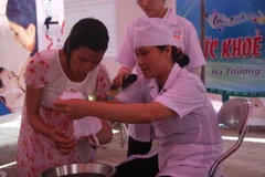 Vietnam faces shortage of skilled midwives in mountainous areas: reports