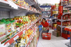 Foreign-invested convenience stores seek to find firm niche in Vietnam