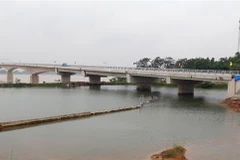 Viet Tri- Ba Vi bridge on Red River has last sections joined