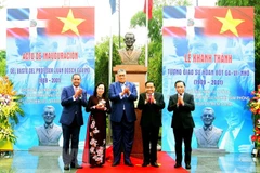 Bust of first Dominican President inaugurated in Hanoi