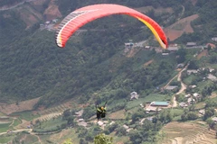 Yen Bai: 'Crystal cloud' exhibition, paragliding festival open