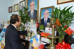 PM pays tribute to late Government, State leaders