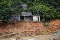 Tuyen Quang to relocate 95 households in landslide-prone areas