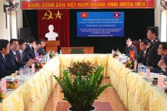 Cao Bang shares inspection experience with Lao inspectors