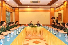 Young Vietnamese, Indian soldiers engage in exchanges 