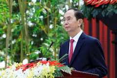 President leaves Hanoi for State visits to Ethiopia, Egypt