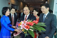 Prime Minister begins official visit to Singapore
