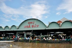 Company to invest 700 billion VND in Nga Bay floating market