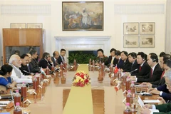 President Tran Dai Quang holds talks with Indian PM Narendra Modi 