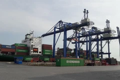 Ministry plans to limit cargo at HCM City port