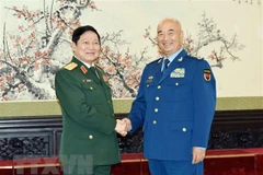 Vietnam, China beef up defence ties 