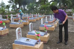 Aid offered to upgrade war martyrs’ cemeteries in Quang Tri
