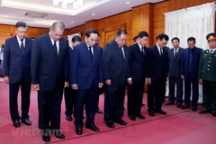 Lao delegations pay tribute to Vietnamese President in Champasak 