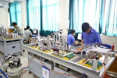 Nearly 116,700 Vietnamese workers sent abroad in 10 months