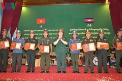 Winners of writing contest on Vietnam-Cambodia ties awarded 