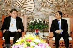 Vatican official welcomed in Hanoi