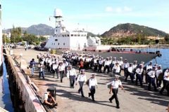 Tet gifts sent to Truong Sa soldiers, people