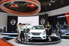 Imported cars boost auto sales in October