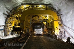 Cu Mong tunnel to be completed by year-end
