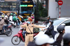 Smooth travel for people heading home for Lunar New Year