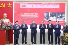 Party chief attends launch of website on 14th National Party Congress