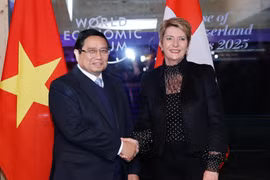 Vietnamese PM holds talks with Swiss President in Davos