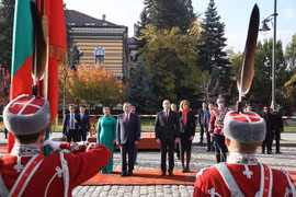 Welcoming ceremony for Party chief To Lam in Bulgaria