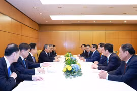 Government leaders of Vietnam, China hold talks in Malaysia