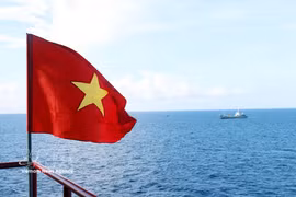 National flag stands tall over Vietnam’s maritime territories