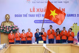 PM attends send-off ceremony for Vietnamese sports delegation to 33rd SEA Games