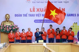 PM attends send-off ceremony for Vietnamese sports delegation to 33rd SEA Games