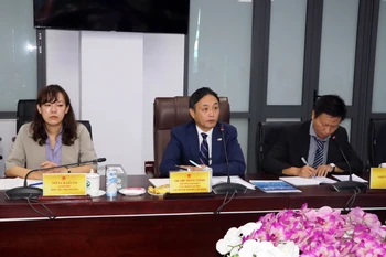 Chief Representative of the JETRO Office in Ho Chi Minh City Okabe Mitsutoshi (centre) speaks at the meeting. (Photo: VNA)