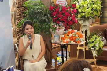 Tina Yuan has just returned from Singapore to introduce her two new books about Vietnam and Greece. (Photo: VietnamPlus)