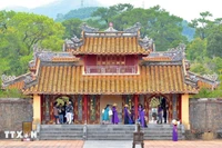 Visitors at a tourist site in Hue (Photo: VNA)