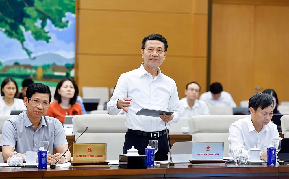 nguyen-manh-hung-vna.jpg