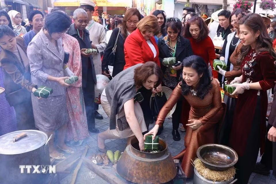 ngo-phuong-ly-2.jpg