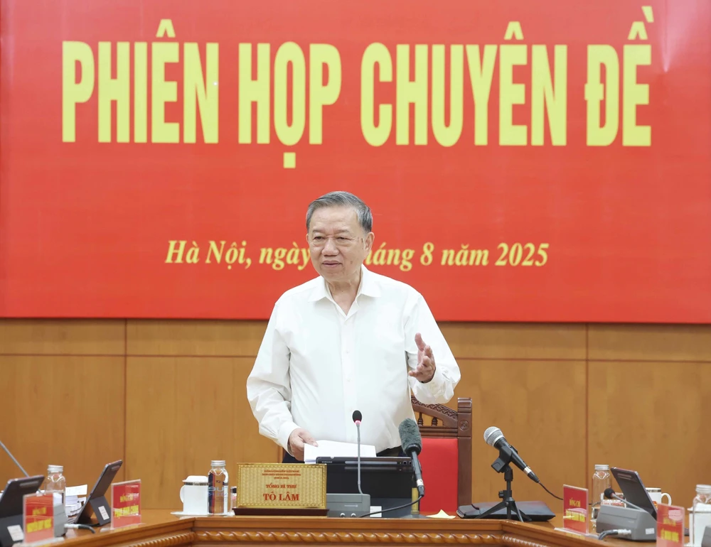Party General Secretary To Lam speaks at the thematic meeting of the central steering committee for perfecting institutions and laws (Photo: VNA)