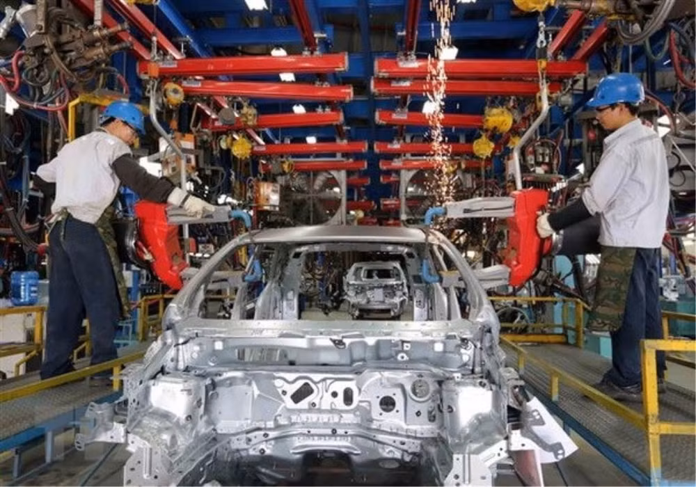 day-chuyen-san-xuat-lap-xe-ford-tai-nha-may-ford-hai-duong-anh-ttxvn.jpg