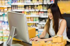 From 2026, all products sold online, regardless of scale, must publish standards certification according to the corresponding risk group. (Photo vnbusiness.vn)