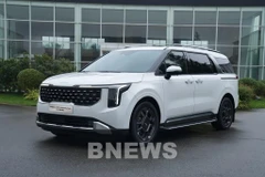 Kia New Carnival Hybrid car of THACO Auto (Photo: VNA)