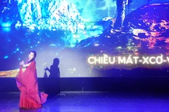 A performance of the "The Epic of Vietnam – Russia Friendship" programme in Moscow. (Photo: VNA)